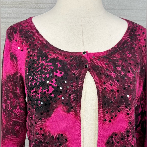 EXPRESS (Design Studio) Two Button Sequin Cardigan Magenta/Black-Medium - Picture 2 of 3